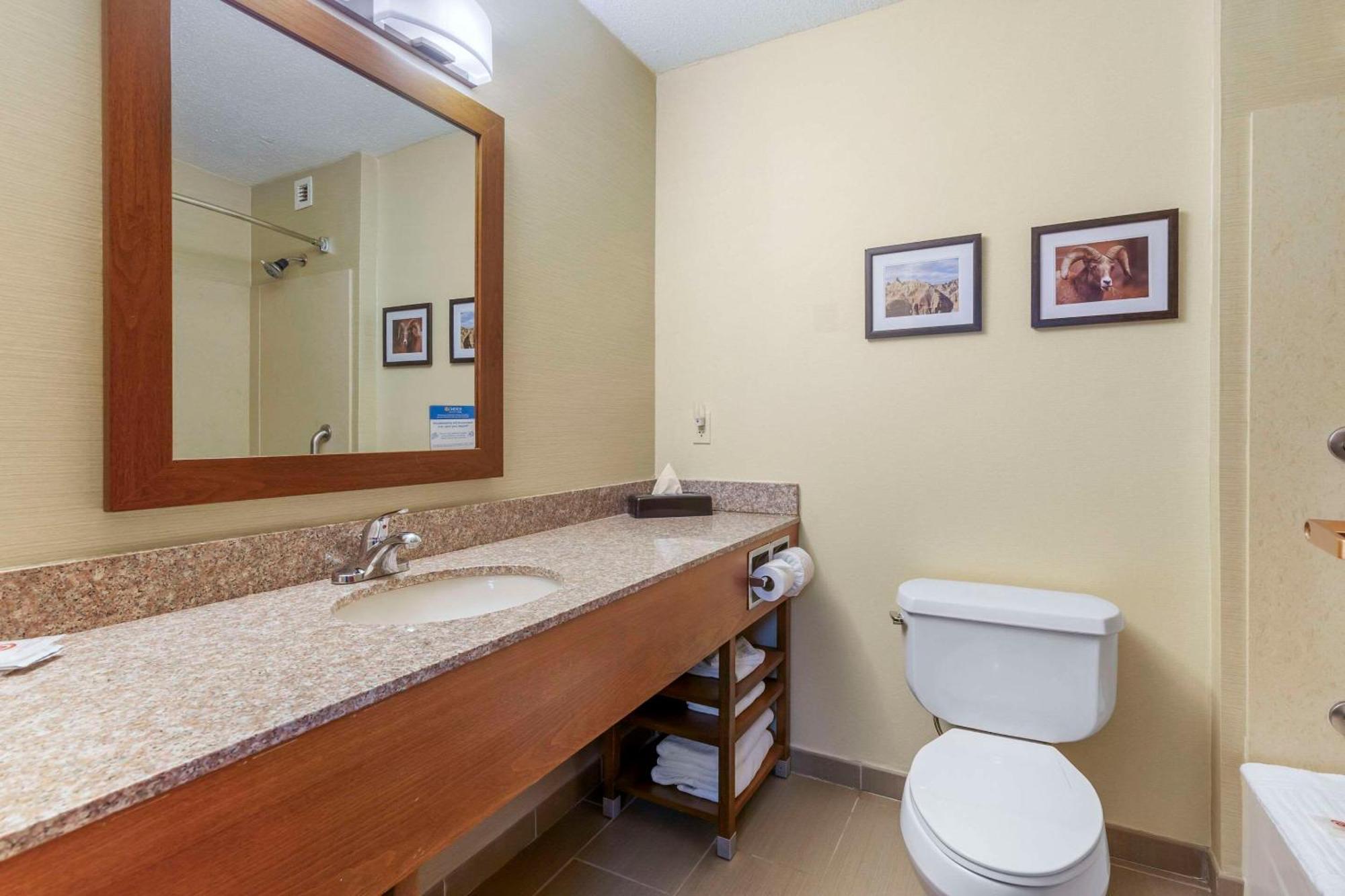 Hotel Comfort &